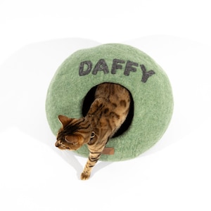 PERSONALIZED Cat Bed Natural Organic Merino Felt Wool SOFT, Wholesome, Cute 1 BEST Modern gift Cave Handmade Round Style image 1