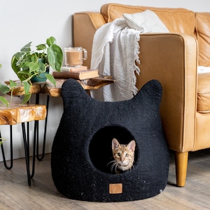 BEST AESTHETIC Cat Bed with Ears Natural Organic Merino Felt Wool SOFT, Wholesome, Cute 1 Modern Cat Corner Cave Handmade and Fun Night Black