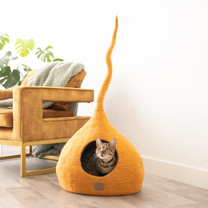 LUXURY Tall Tail Cat Bed Natural Organic Merino Felt Wool SOFT, Wholesome, Cute 1 Modern Cat Corner Cave Handmade, Aesthetic, Fun Fire Orange