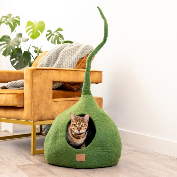 Aesthetic Soft Cat Cave with Tail - Organic Merino Felt Wool - Happy Cat or Money Back - Wholesome Pet Gift - Modern Pet Cave - Fun Cat Bed