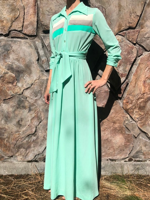 70s Mint Green Poly Sporty Maxi Dress - image 2