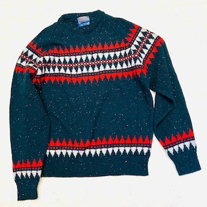 1990&#39;s Pendleton Wool Men&#39;s Ski Sweater//Size Men&#39;s Med-Large//Pure Virgin Shetland Wool//Green Red and Gray//crewneck collar//U.S.A.