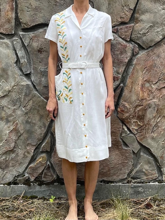 1950s Cotton Shirtwaist Dress With Wheat Embroidery And Original Belt