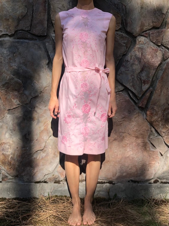 60's Pink Lace Cotton Embroidered Floral Sheath Da