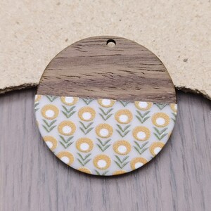2/10/50 pieces Wood & Resin Earring Components Boho Charm , Plastic Round Coin Disc Circle Shape Earring Dangle Drop Finding Pendant ZW8030