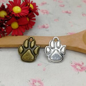 6/20 Pcs Metal dog wolf bear paw claw hand print Pendant Necklace Earring Keychain Charm Jewelry Finding Antique Bronze Silver Color ZM0384