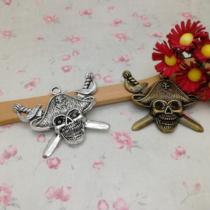 6/20 Stück Metall Schädel Piraten Skelett Knochen Anhänger Halskette Ohrring Schlüsselbund Charme Schmuck DIY Finden Antike Bronze Silber Farbe ZM0127