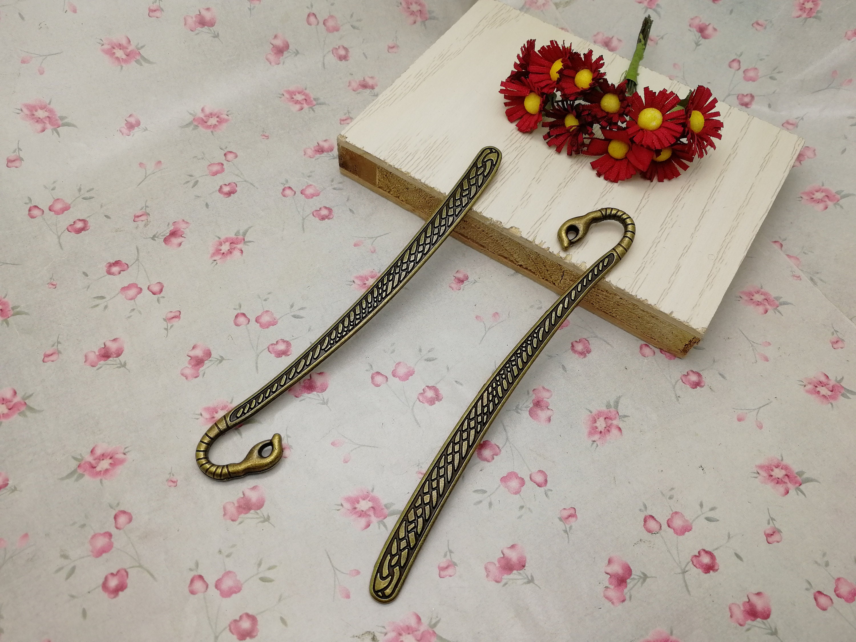 2/10 Pieces Metal Hand Hair Fork Pin Stick Pick Band Hairpin