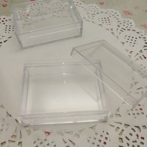 4 stycken 70x50x22 mm rektangulär formad genomskinlig PS-plastlåda, smyckes- och pärlverktyg, bröllopsfest, presentdisplay, förvaringslåda i akrylharts, ZB0062