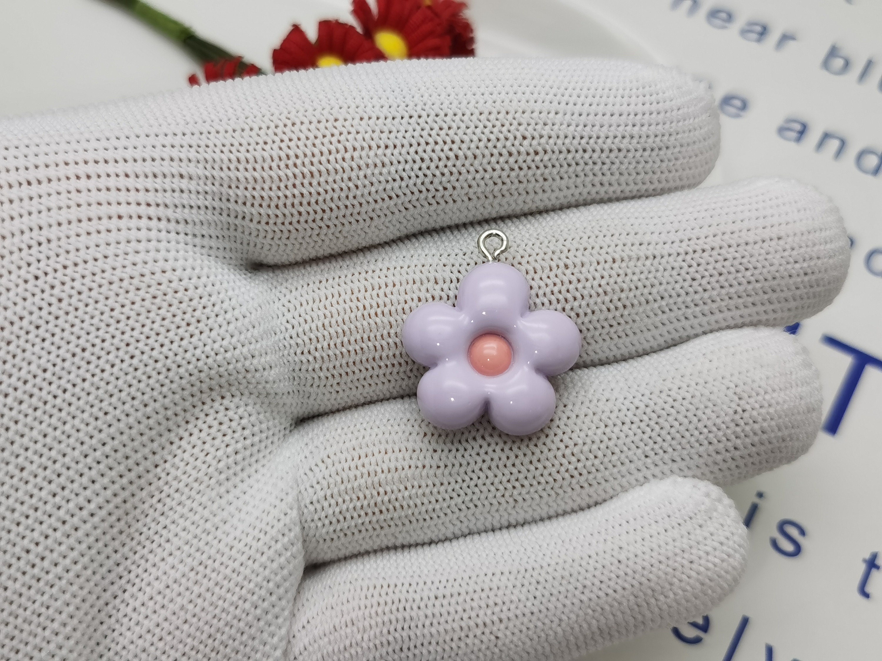 6/20 Pieces Plastic Flower Floral Blossom Pendant Charm , Resin