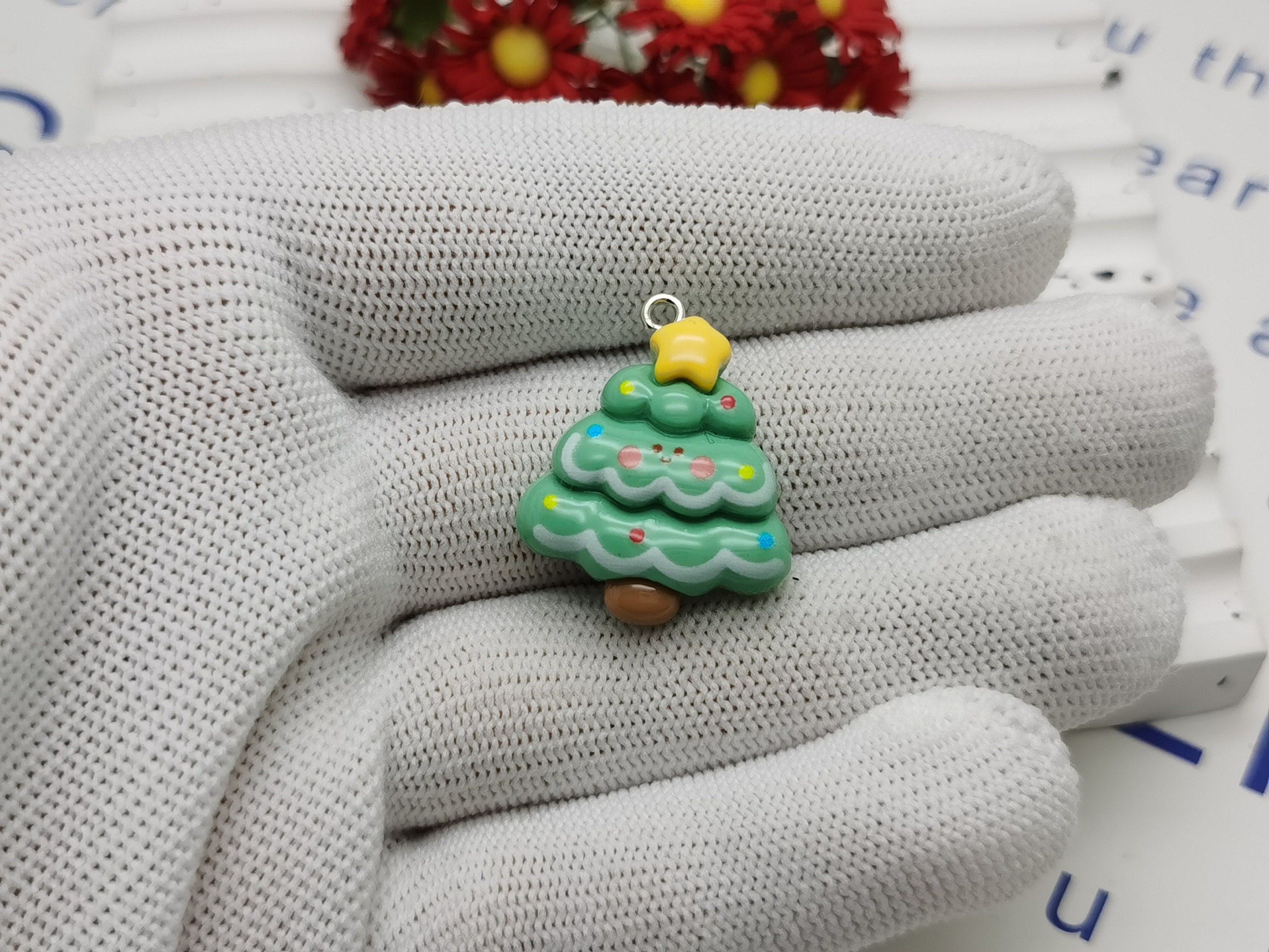 6/20 Pieces Plastic Christmas Tree Pendant Charm , Resin