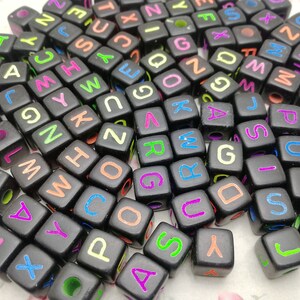 100 pieces 10 mm plastic black color square cube bead alphabet letter bead , resin handmade craft jewelry DIY finding accessory charm ZP0109