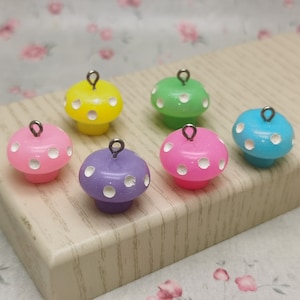 6/20 pieces plastic mushroom toadstool pendant charm resin handmade jewelry making DIY finding necklace earring decoration accessory ZP0623