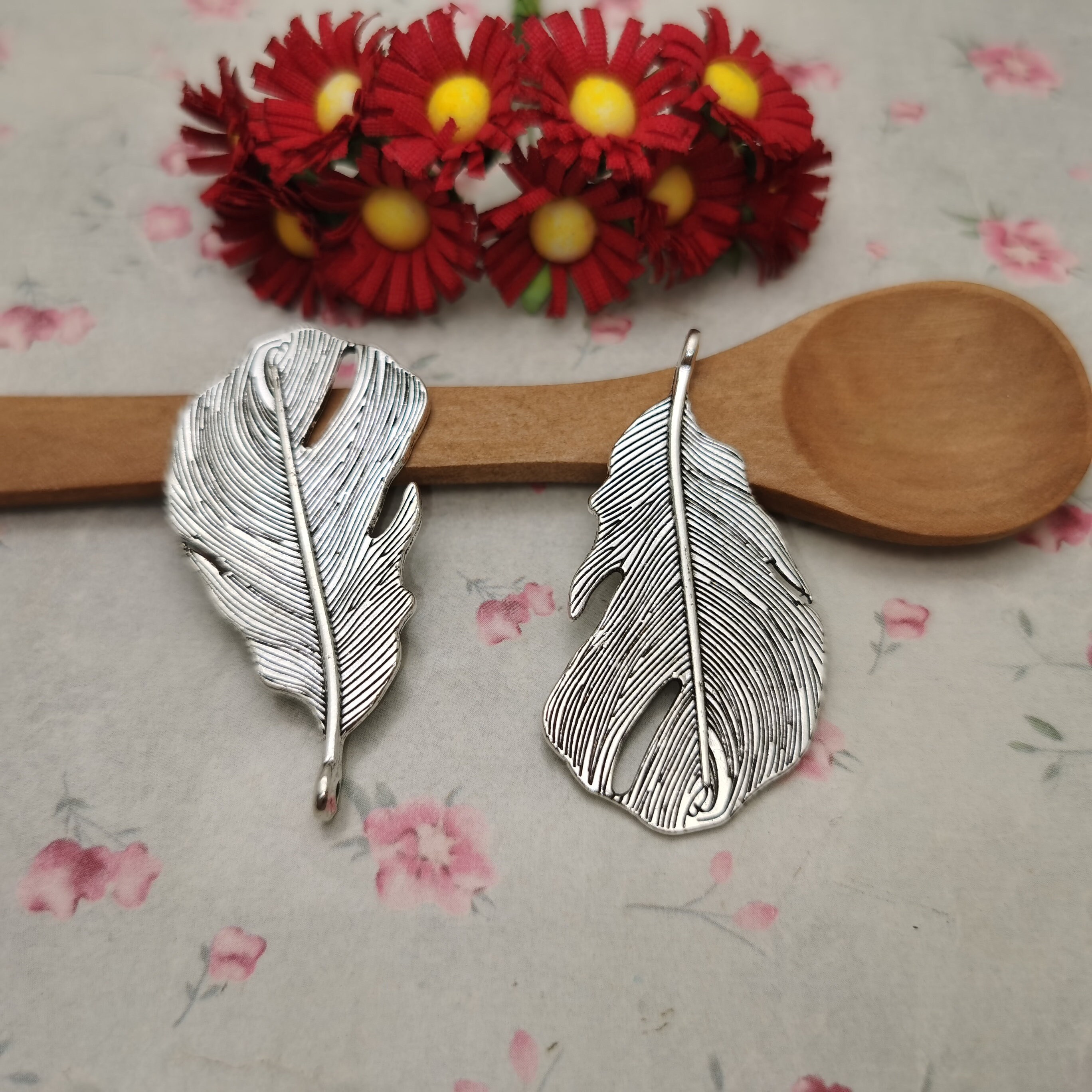 新入荷✨ロングリーフチャーム E24296 6/20 Pieces Metal Feather Leaf Foliage Pendant Necklace