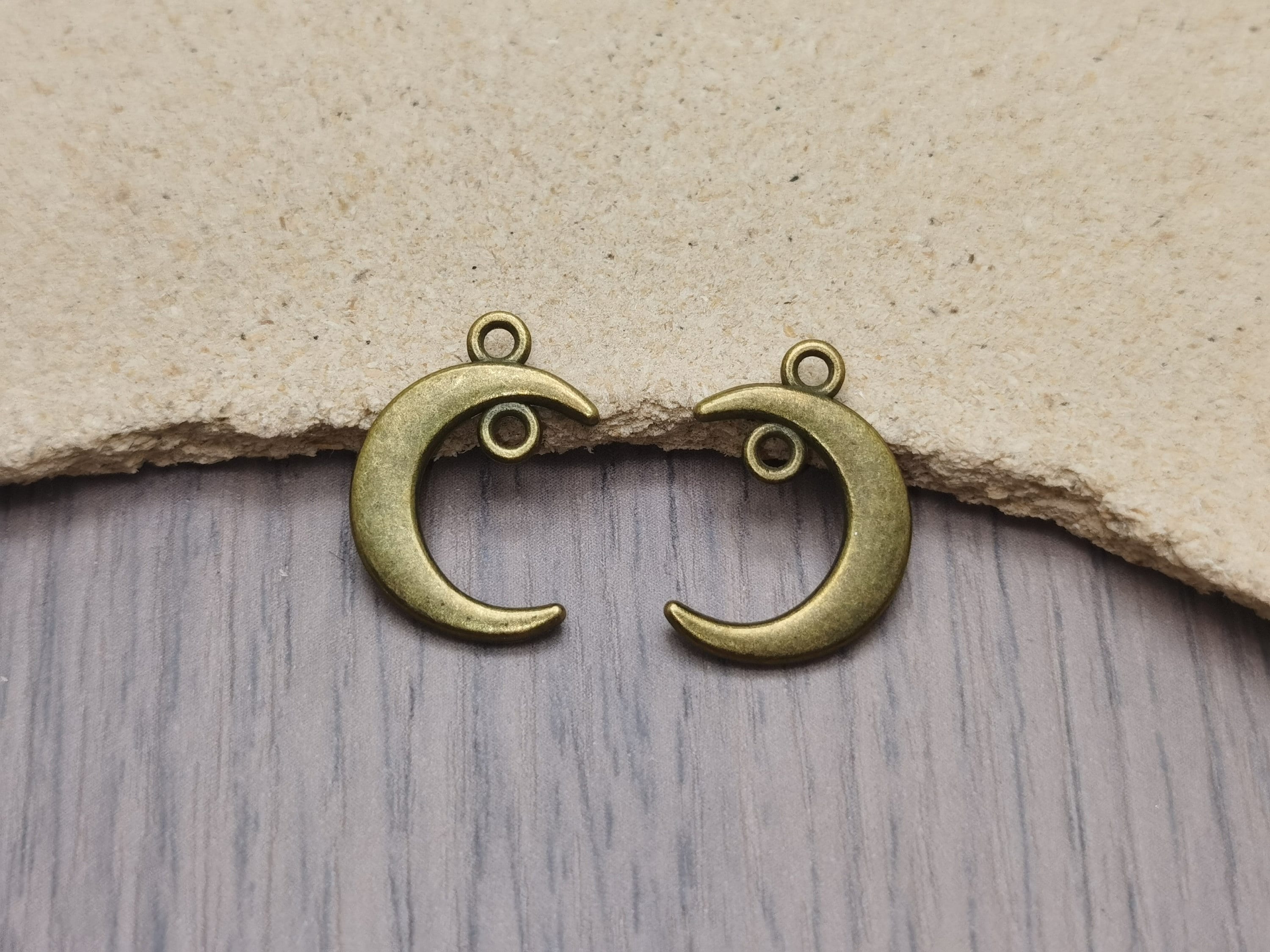 20/100 Pieces Metal Moon Pendant Necklace Earring Keychain 20/100 Pieces Metal Moon Pendant Necklace Earring Keychain