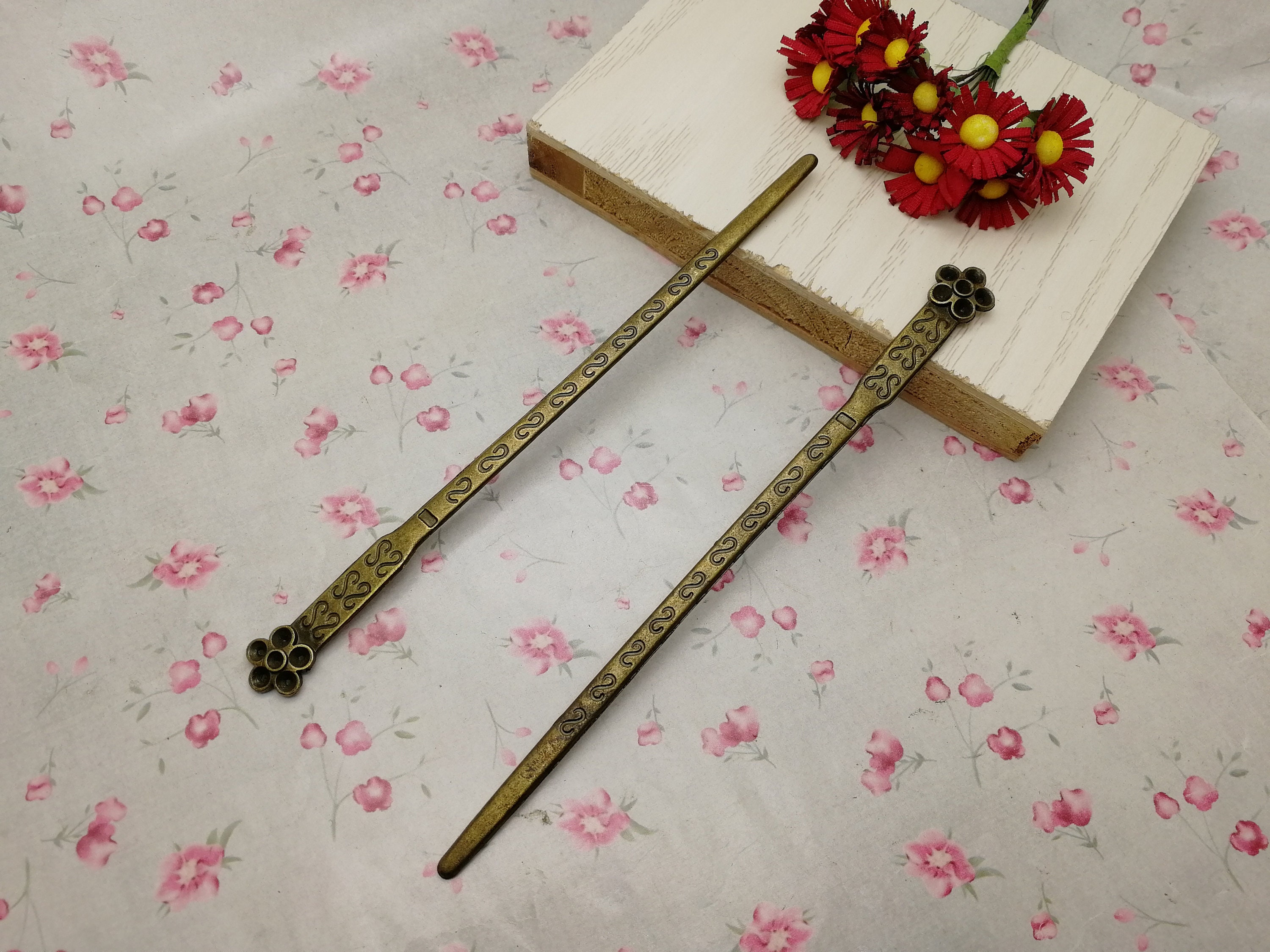 2/10 Pieces Metal Flower Hair Fork Pin Stick Pick Band 2/10 Pieces Metal Flower Hair Fork Pin Stick Pick Band