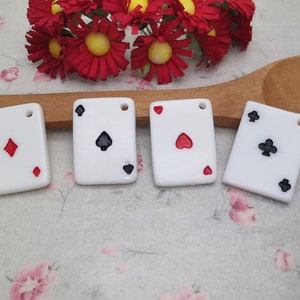 6/20 pezzi di plastica carte da gioco poker ciondolo fascino, gioielli fatti a mano in resina fai da te collana orecchino goccia decorazione accessorio ZP0705