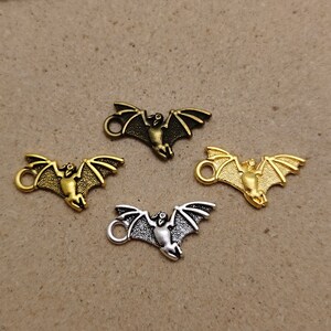 20/100 Pieces Metal bat wing Pendant Necklace Earring Keychain Charm , Handmade Jewelry DIY Finding Antique Bronze Silver Gold Color ZM0818