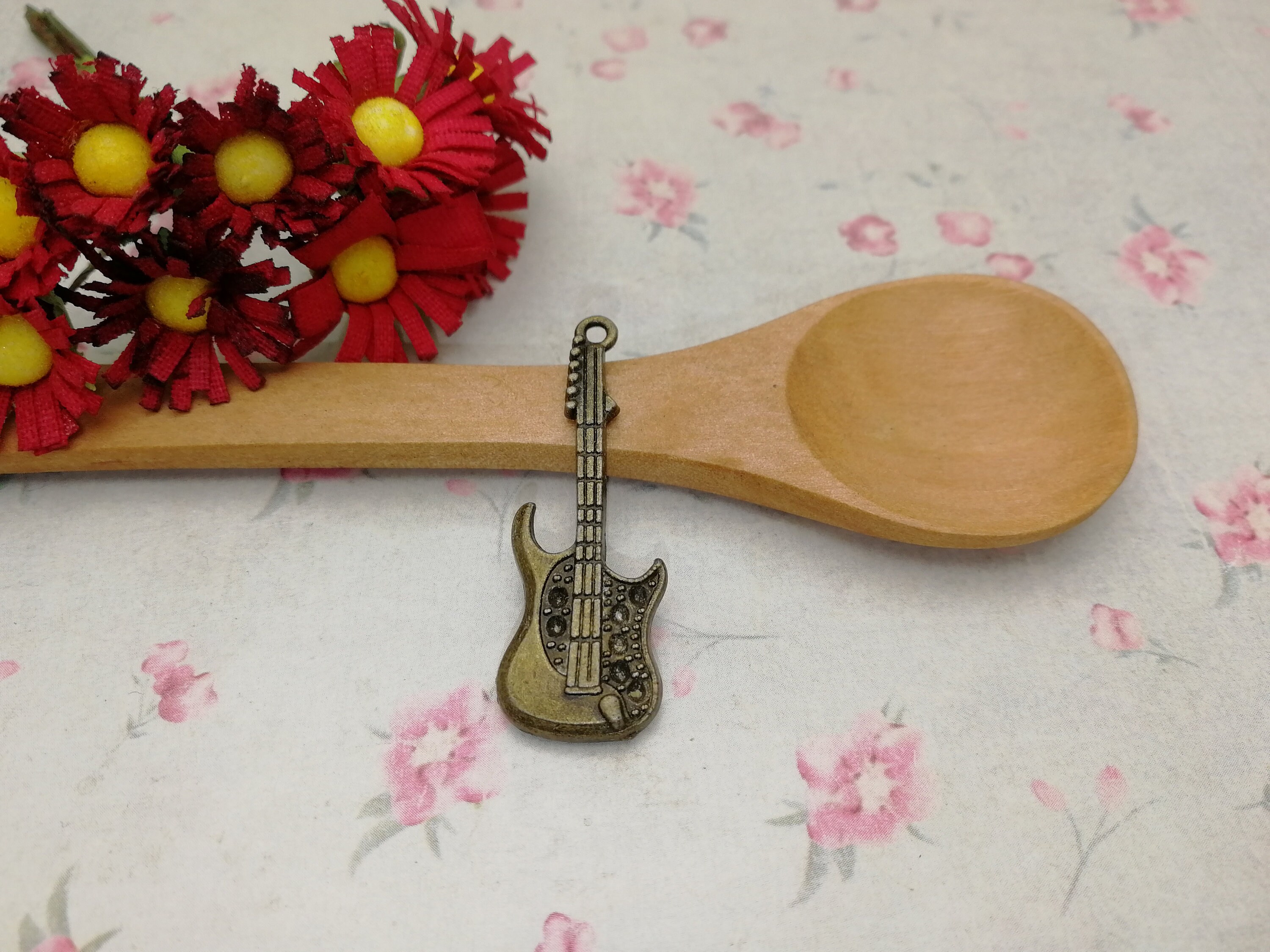完璧 Metal Pieces 6/20 Guitar Earring Necklace Pendant Bass アクセサリー