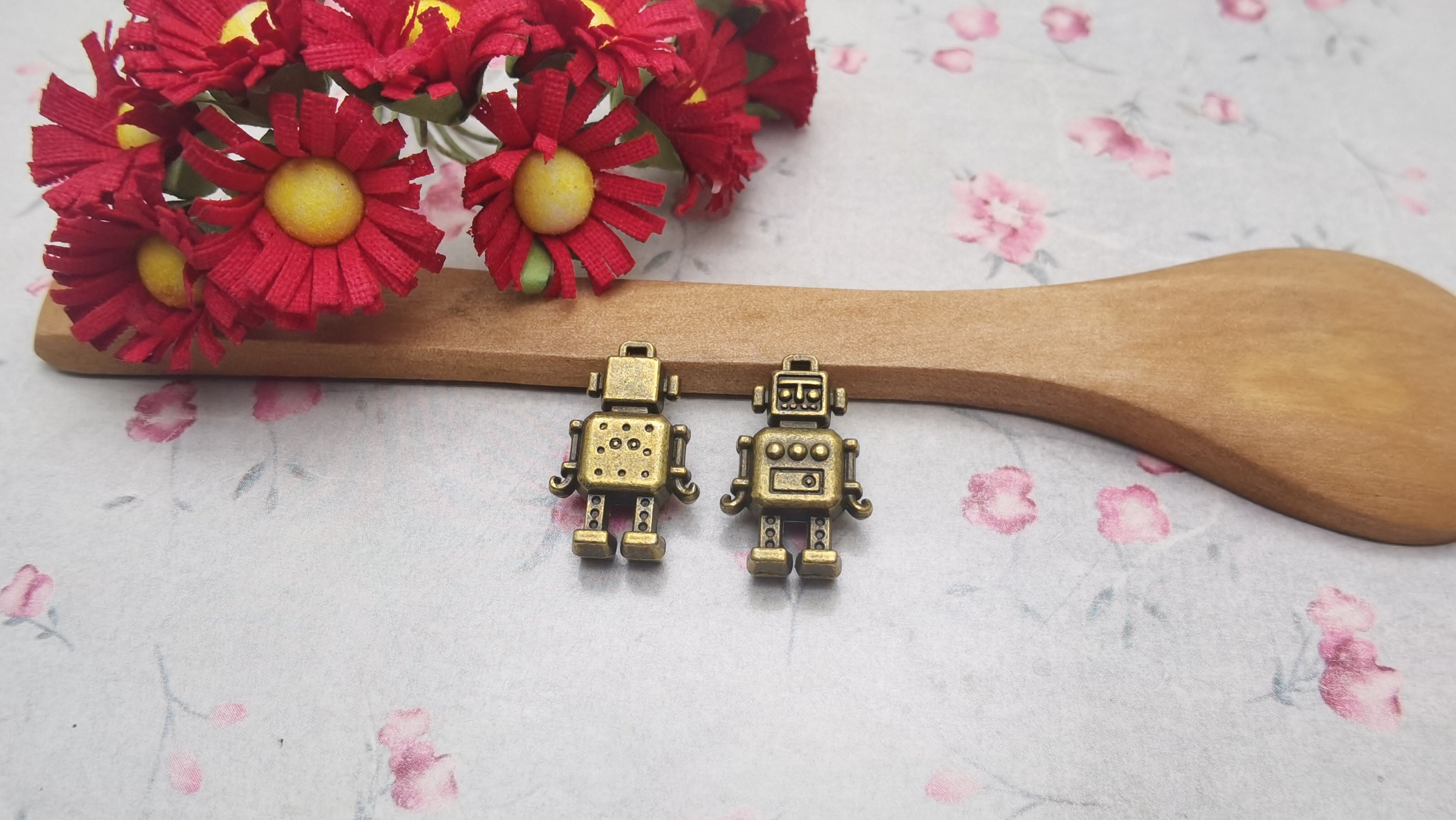 6/20 Pieces Metal Robot Pendant Necklace Earring Keychain