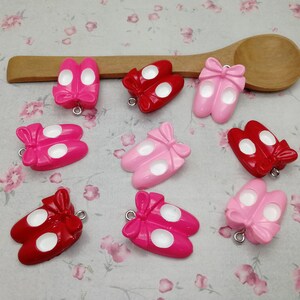 6/20 piezas de plástico dama niña zapatos colgante encanto, joyería hecha a mano de resina que hace DIY encontrar collar pendiente accesorio de decoración, ZP0249