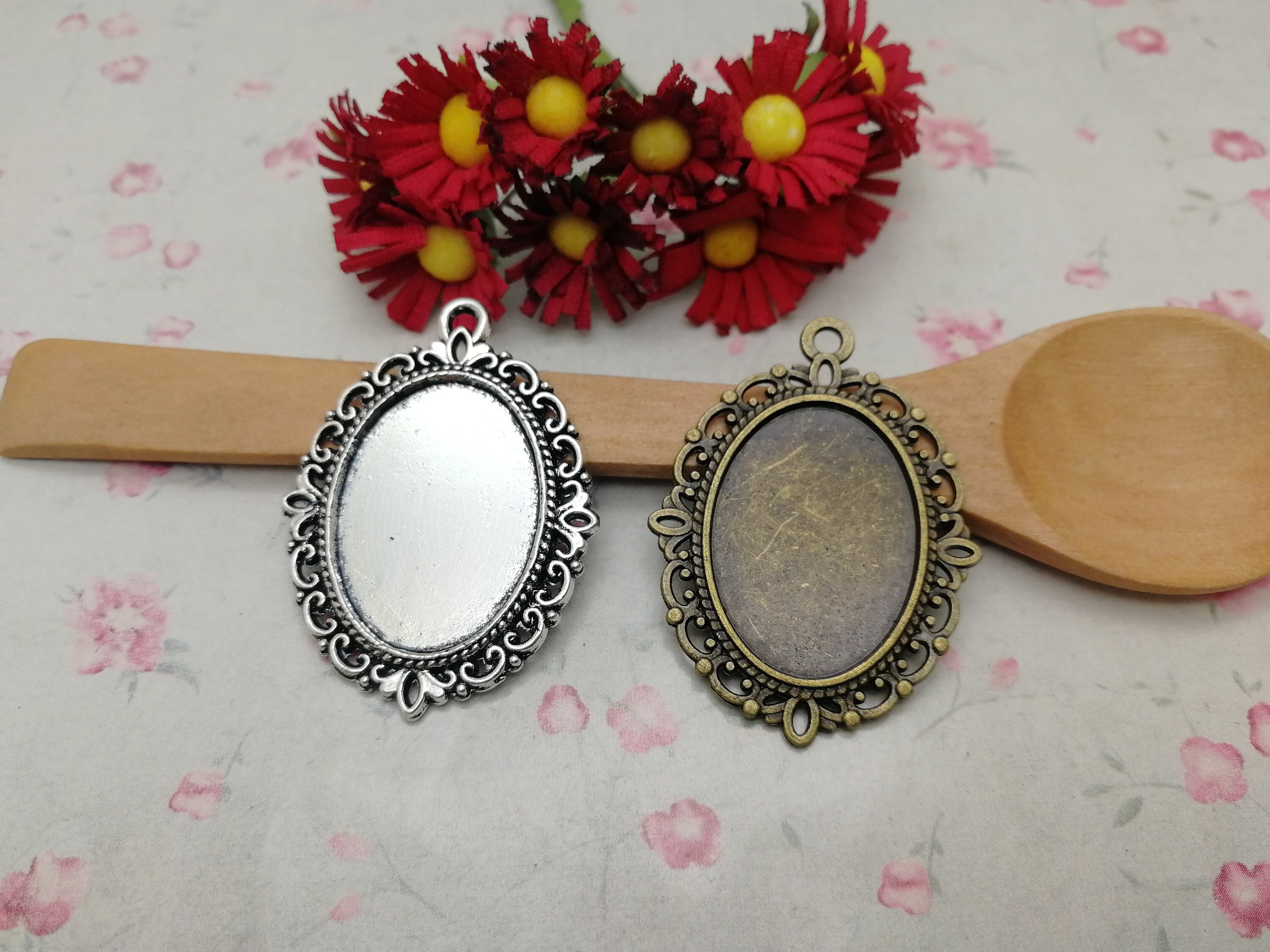 アクセサリー me0618 26550 6/20 Piece 25x18mm Width Oval Match Metal Cameo Cabochon