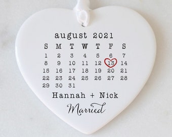 Married Ornament ~ Wedding Gift ~ Wedding Date ornament ~ Calendar Anniversary Gift ~ Our First Christmas ~ Newlywed Gift ~ Engagement Gift