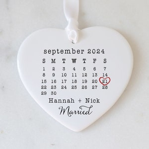 Married Ornament ~ Wedding Gift ~ Wedding Date ornament ~ Calendar Anniversary Gift ~ Our First Christmas ~ Newlywed Gift ~ Engagement Gift