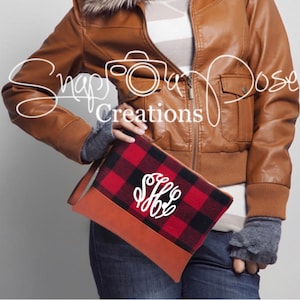 Monogrammed Buffalo plaid wrislet, wristlet bag, wristlet purse, clutch bag, clutch purse