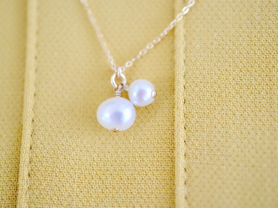 Twin pearl deals necklace