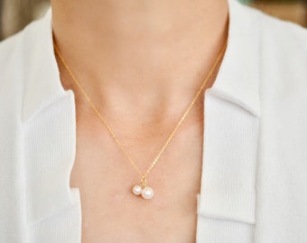 Two pearl necklace deals