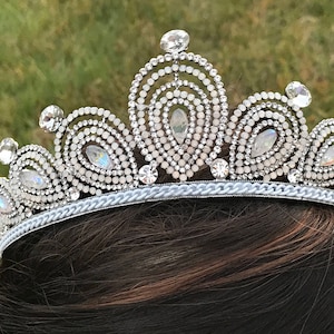 Unsere GENEVIVE Tiara Swarovski-Kristalle, Luxus Hochzeitskrone, Haarschmuck, Strass Krone, Tiara, Vintage Krone, Festzug Krone, Abschlussball