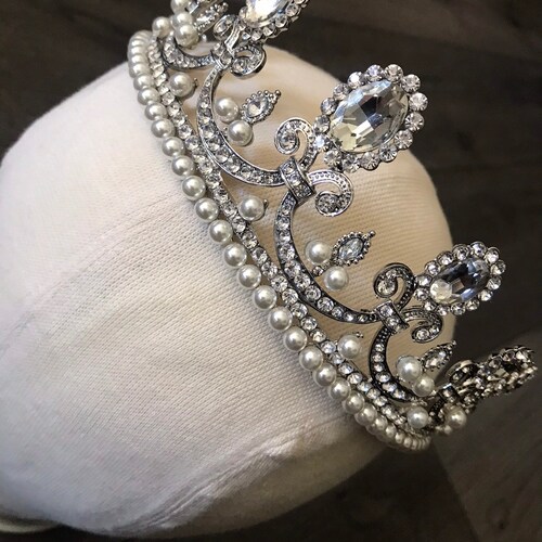 BRINLEY Tiara Swarovski Crystals, Luxury Wedding Crown, Hair Accessories, Rhinestone Tiara, Full Crown, shops Vintage, Pageant, Crystal, topaz