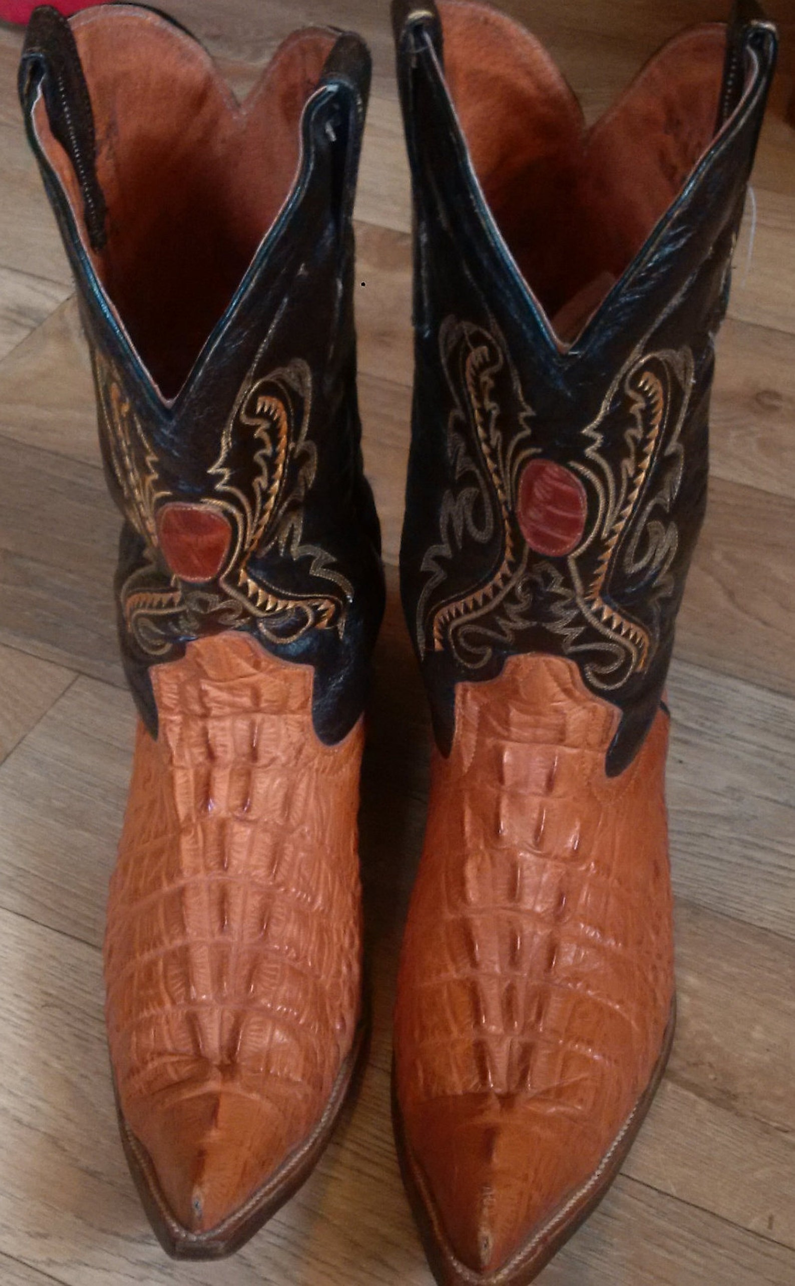 crocs that look like cowboy boots