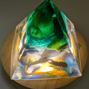 Under-Sea Dream Resin Pyramid • Light-Up Mermaid & Ocean Scene | Crystal-Clear Paperweight, Night-Light Decor (light not included)