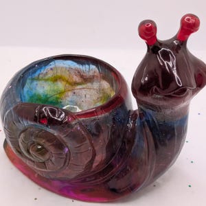 Cosmo The Galaxy Slug! Galaxy Snail Bowl | UV-Reactive Resin Dish for Plants, Dice & Trinkets, Galaxy Nebula Snail.