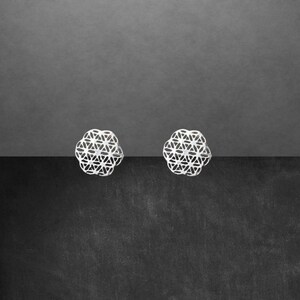 Ohrstecker aus 925 Sterling Silber, Blume des Lebens, dezent glänzend, 9 mm Durchmesser