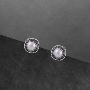 Pearl stud earrings 925 sterling silver new 99a image 4