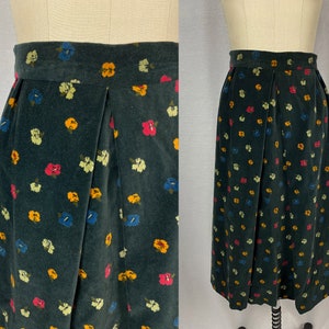 vintage 1970s skirt // size small // 70s forrest grean velour floral print pleated midi skirt