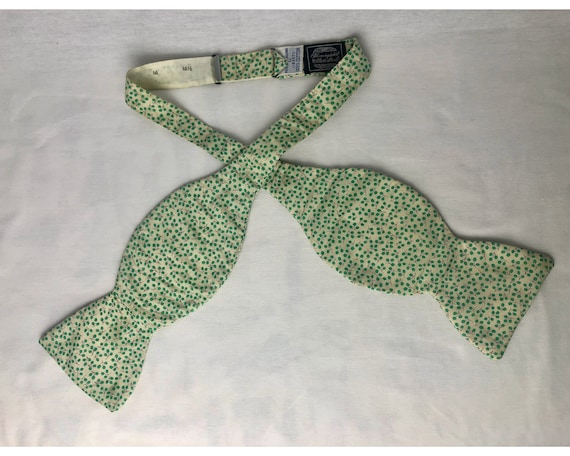 70s bow tie