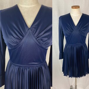vintage 1970s dress // size small - medium // 70s navy blue ascending point bodice yoke accordion pleat mini dress
