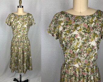 vintage 1960s dress // size medium // retro 60s novelty floral garden bridge pink green midcentury pintucking pleated skirt cottagecore