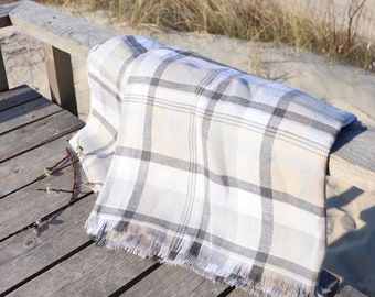 Natural linen throw banket in plaid pattern, Pure linen blanket with fringes, Pure linen summer cover, Bed cover, Linen bedspread, Gift idea