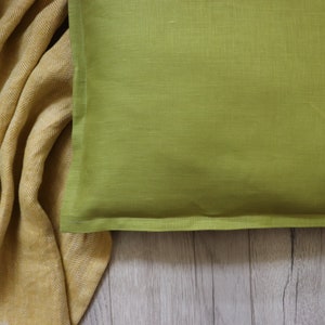 Linen pillow cover with flanges,  Flanged linen throw pillow, Linen decorative pillow, Green linen cushion, Organic linen pillow, Gift idea