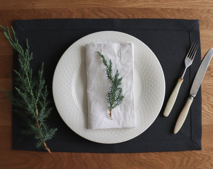 PURE LINEN PLACEMATS in dark grey colour. Pure linen placemats. Natural linen placemats. Christmas placemats. Elegant Placemats. Gift idea