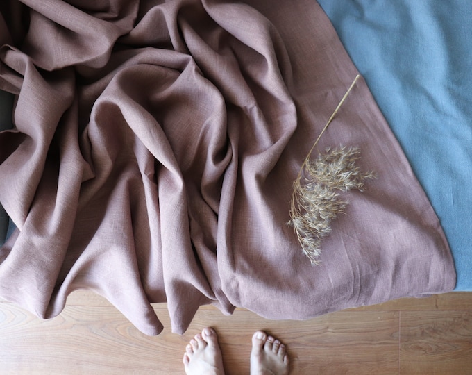 Natural linen blanket in dark nude, Soft linen throw blanket for summer, Pure linen cover, Dark lilac blanket, Organic linen beach blanket