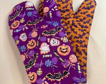 Halloween Kitchen Decor Oven Mitt, Spooky Season Pot Holder