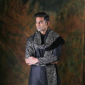 Mens kurta pajama with shawl hotsell