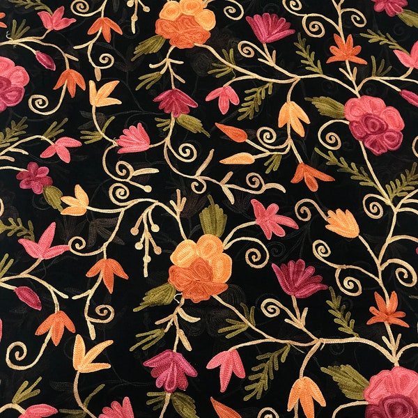 Tela bordada Kashmiri Aari Floral Jaal - Tela india con encanto tradicional, telas para proyectos de bricolaje