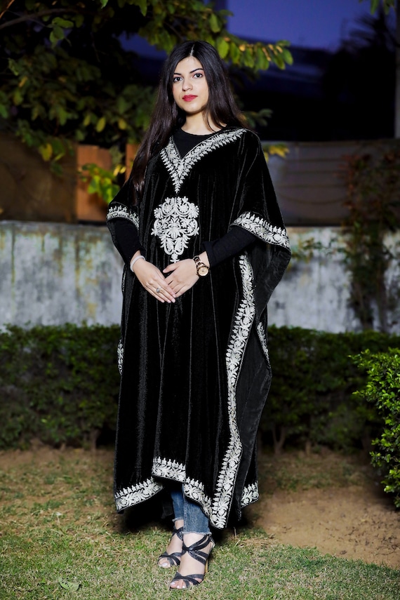 DRAVINAM Trends Women's Unstitched Swaroski work Kashmiri Kani Printed  Winter wear Woolen salwar suit for women with Shawl dupatta (Bawa) :  Amazon.in: Fashion